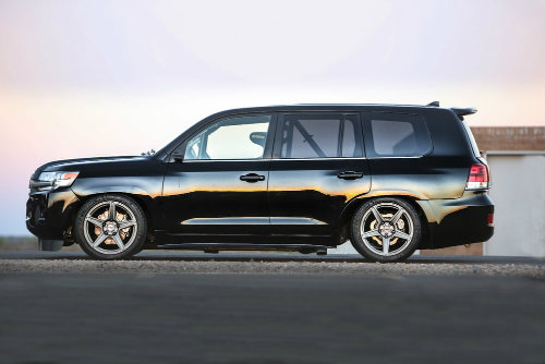 Soi “hàng khủng” Toyota Land Speed Cruiser 2.000 mã lực - 2